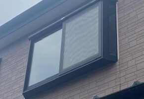 業者さんに 雨戸は設置できません と言われても 実際は取付できるケースもあります 窓の防音 防犯 結露 断熱のことなら神奈川県の窓の専門店 窓の匠 へ